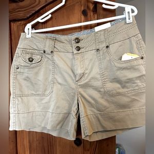Women One 5 One shorts